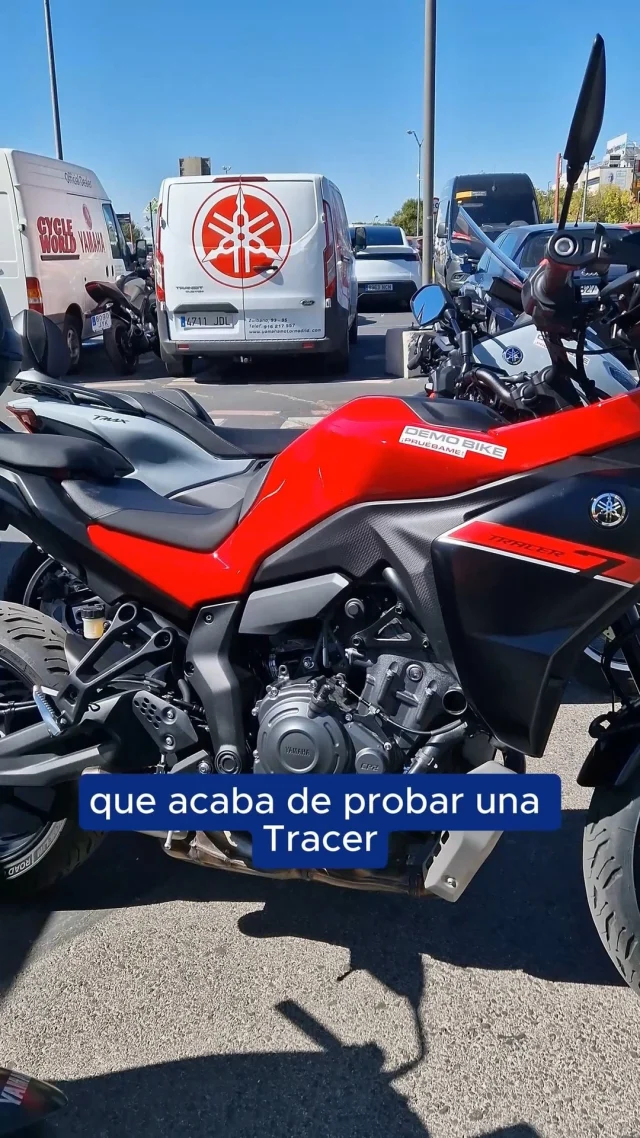Hoy os propocionamos la ntrevista de nuestro enviado Nacho con Noelia, que nos das sus opiniones y un consejo muy útil, tras probar la Tracer 7 2025☺️

 @obnl_ 
@nacho_bravo_martinez 

#tracer700 #tracer700españa 
#yamahamotormadrid #yamaha 
#mt09yamt #r9 #XMadrid 
#madrid #tracer9