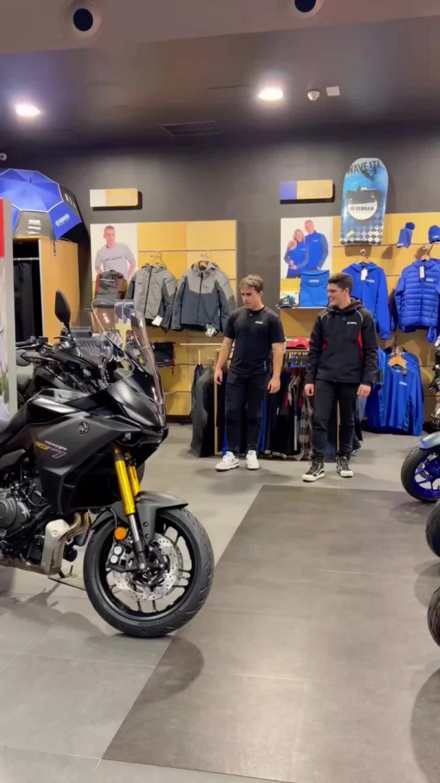 José y Jorge nos presentan la Yamaha Tracer 7 GT, pronto disponible en versión Y-AMT 😎

¿La conocías?

Para más información escríbenos al WhatsApp 676 20 80 25 o acude al concesionario en 
📍Calle de Zurbano 93-95 
📍Calle de Infanta Mercedes 70

¡Te esperamos!

#tracer7 #tracer7gt #ya#yamaha #yamahafriends